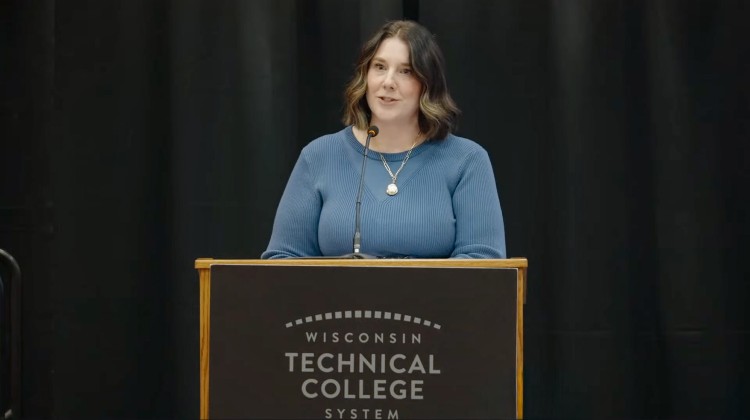 Image of Carla Larson giving speech at 2026 ambassador banquet