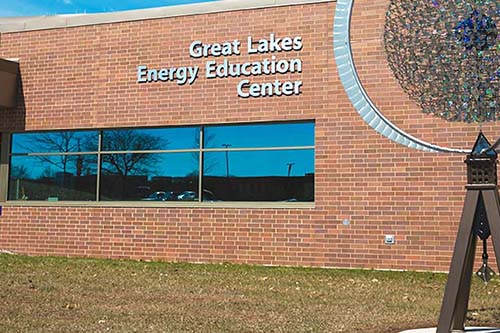 <h3>Energy Education and Workforce Training</h3>
<br />
<br />
NWTC offers classes and customized training for current and aspiring energy professionals in power generation, distribution, and conservation.