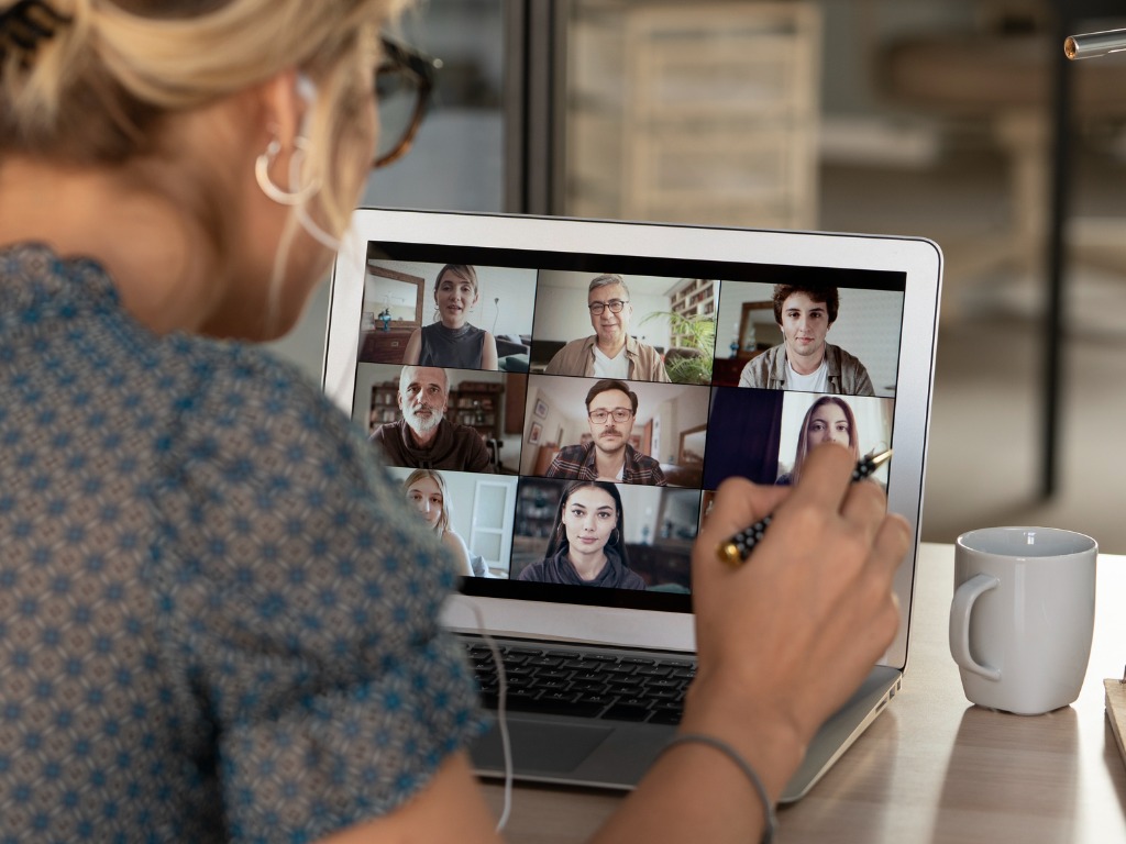 Person using a iPad for online training 