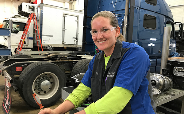 A student works in the diesel lab at Sturgeon Bay