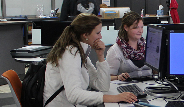 Students work in the computer lab