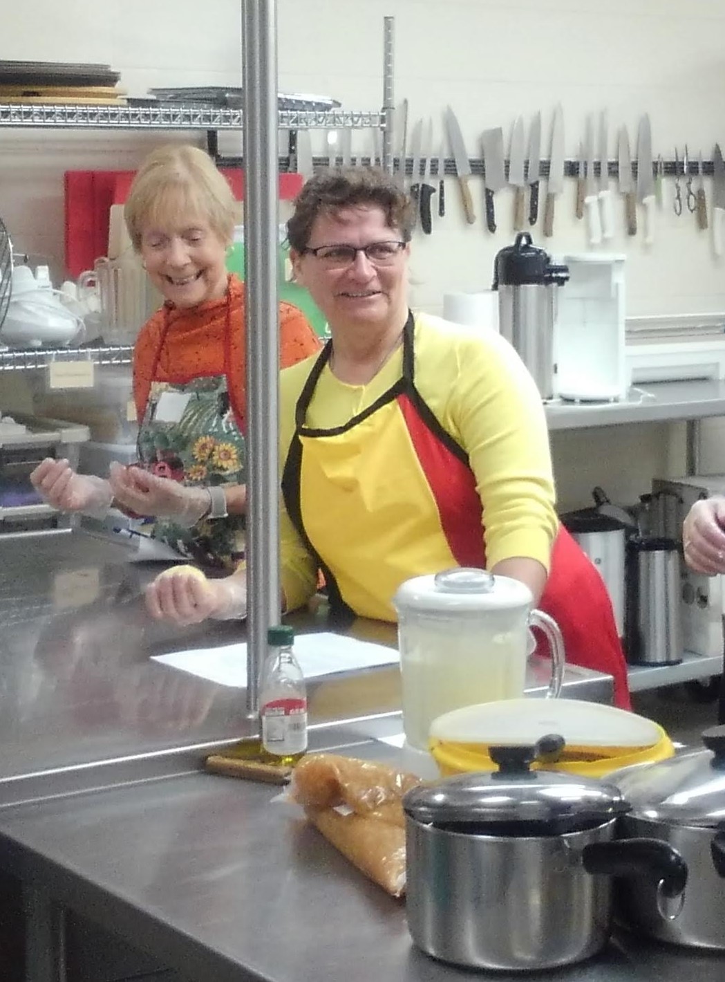 Making Belgian pies in the kitchen